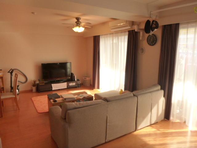 Living. LDK About 18.7 Pledge.