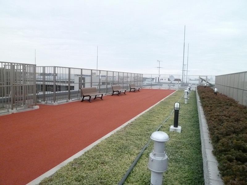 Garden. Is a sky garden on the roof.