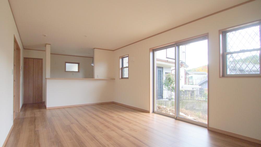 Same specifications photos (living). Example of construction