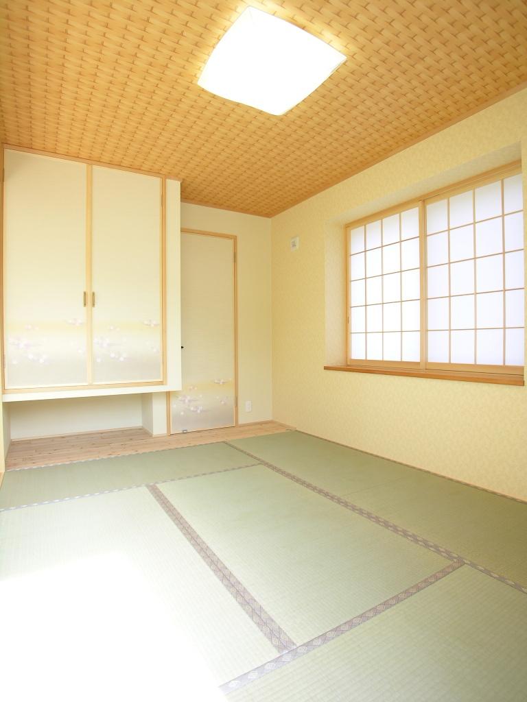 Same specifications photos (Other introspection). Same specifications