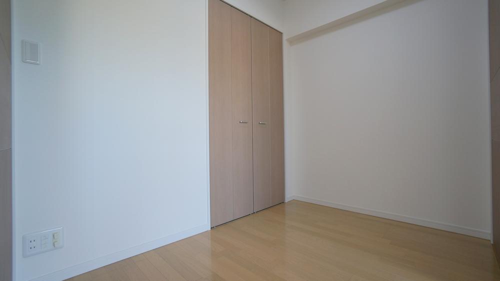 Other introspection. Western style room