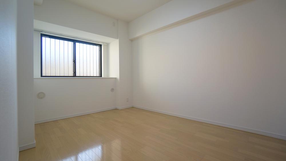 Other introspection. Western style room