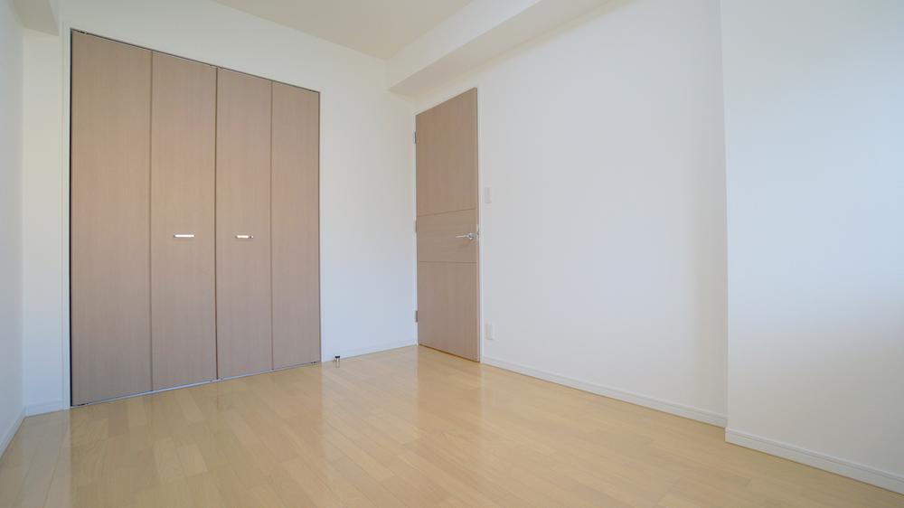 Other introspection. Western style room