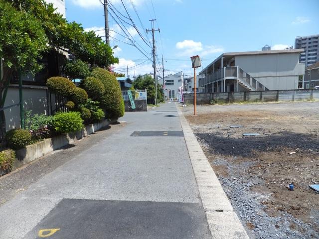 Local photos, including front road. Contact road SB after 3.37m Local (July 2013) Shooting