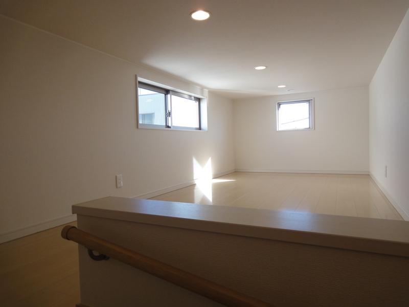 Receipt. loft, Fixed staircase