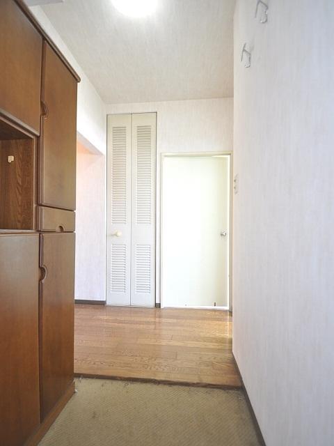 Other introspection. Estate large South Park entrance inside