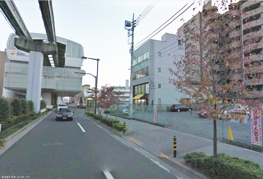 station. 480m until Sakura Road