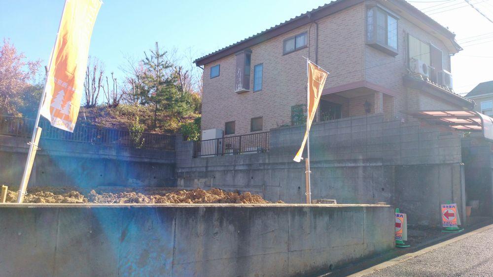 Local photos, including front road. Current state December shooting