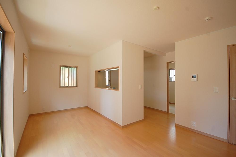 Same specifications photos (living). Example of construction