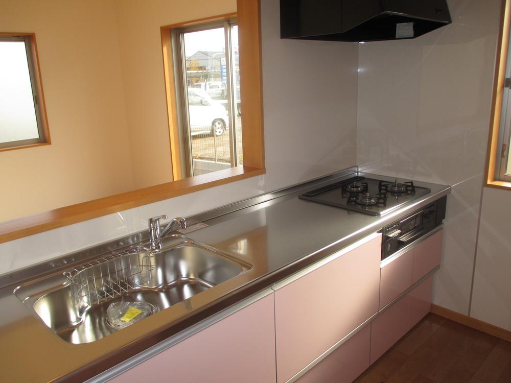 Kitchen. Indoor (12 May 2013) Shooting