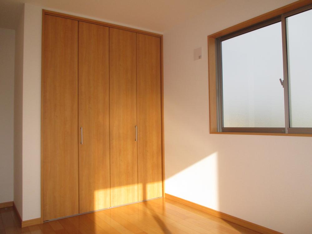 Non-living room. Indoor (12 May 2013) Shooting