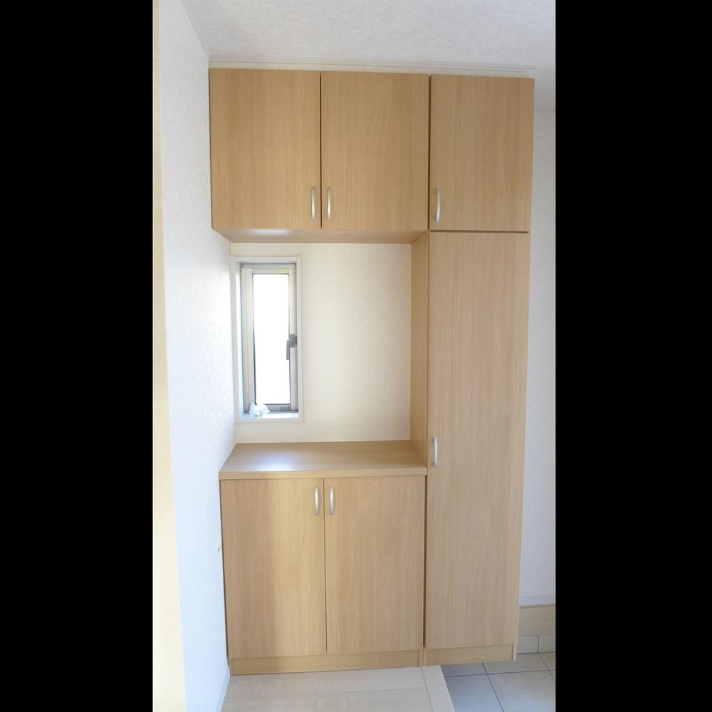 Receipt. Shoes is a cloak.