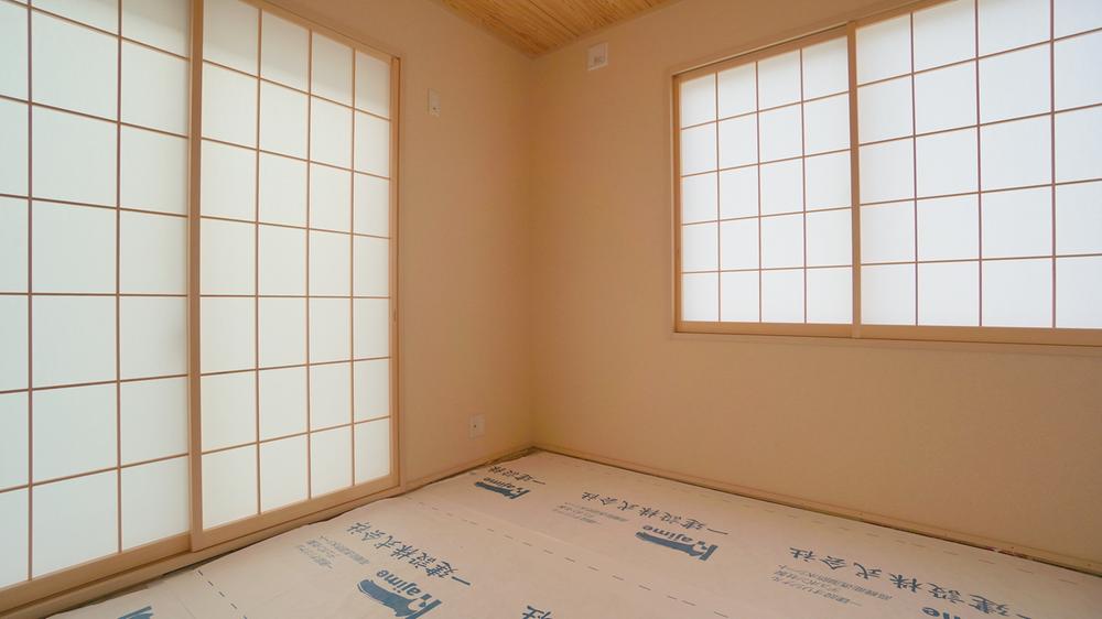 Other introspection. Japanese style room