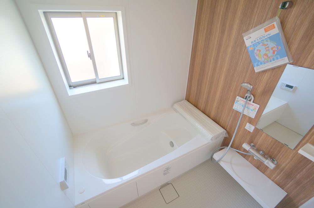 Bathroom. 1 Building bathroom