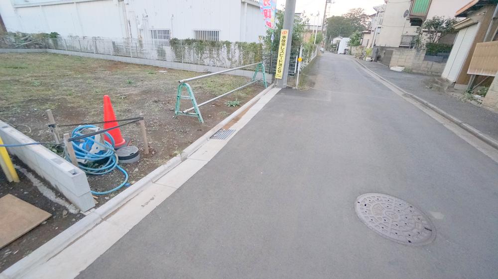 Local photos, including front road. Current state