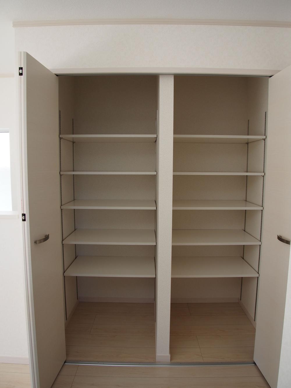 Receipt. With pantry in the kitchen next to