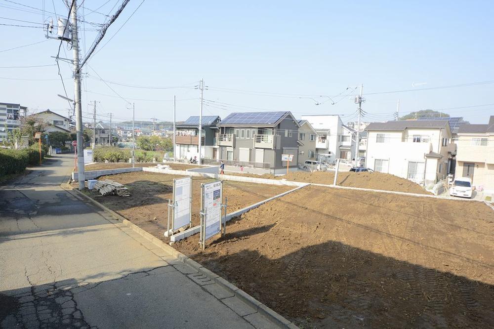 Local appearance photo. All building parking two Allowed ・ South-facing newly built subdivision! Local (11 May 2013) Shooting