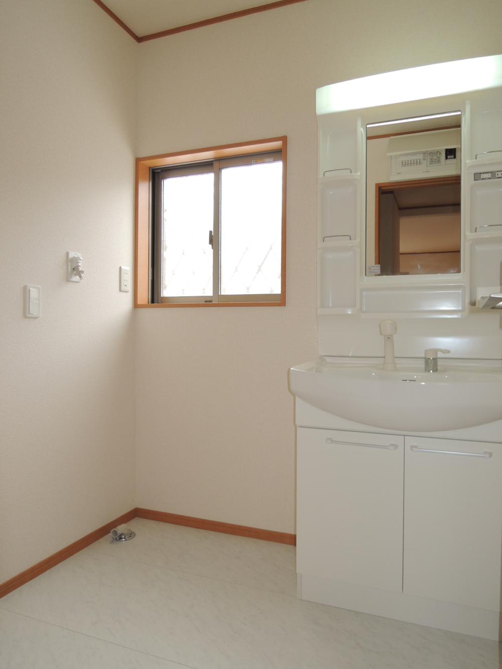 Wash basin, toilet. Shampoo dresser ◆ Co., the housing market ◆