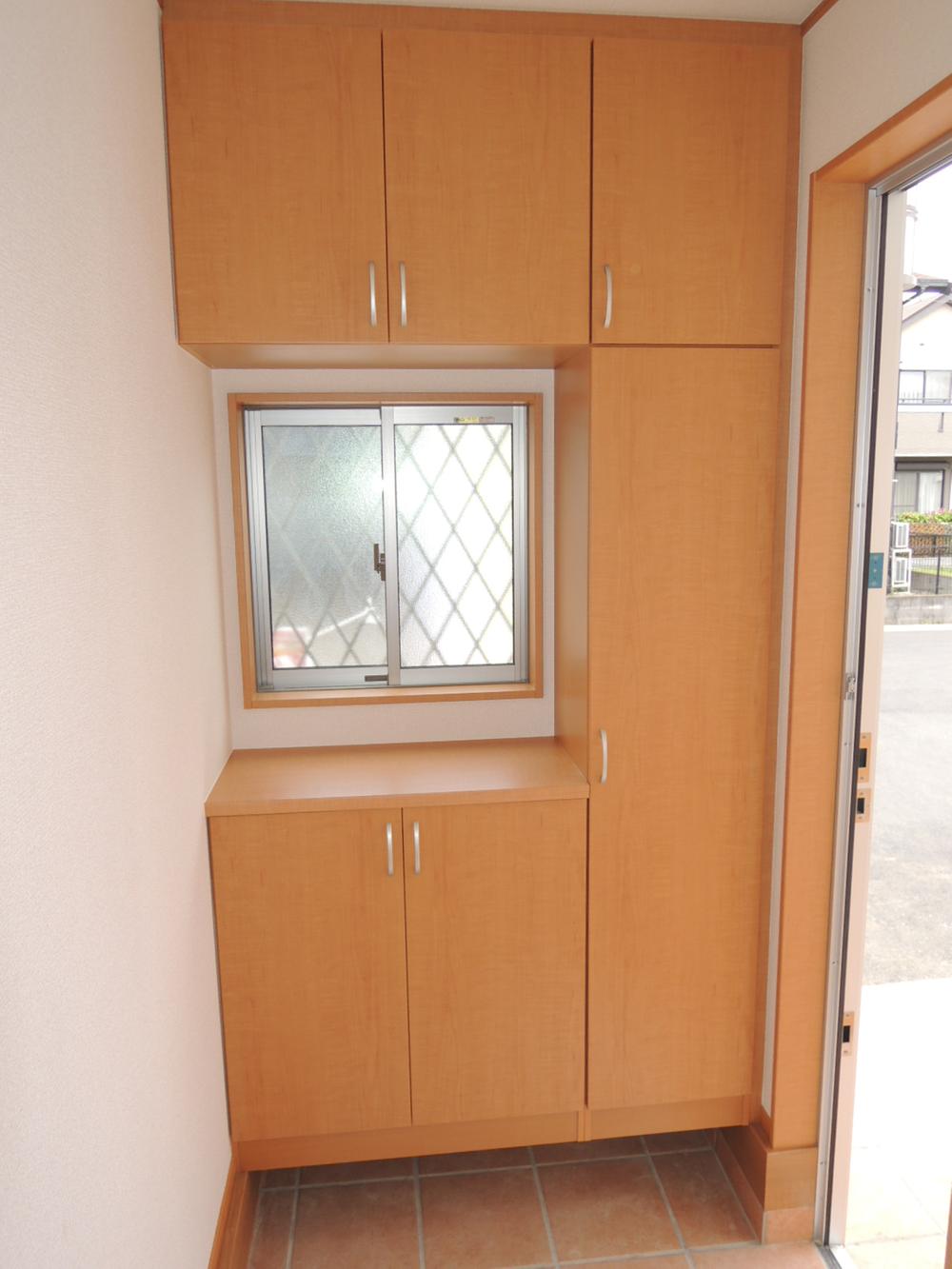 Entrance. Shoe box in which you can store plenty ◆ Co., the housing market ◆