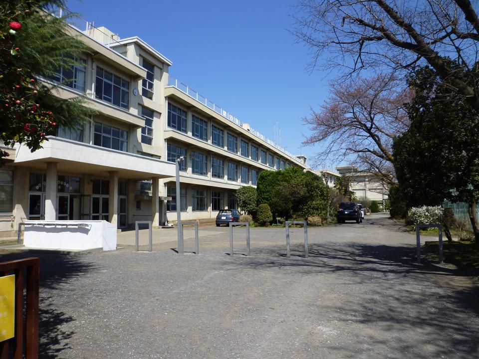 Junior high school. Musashimurayama 736m to stand first junior high school
