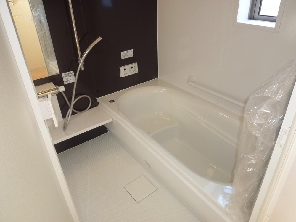 Bathroom. Building 2 Bathroom (12 May 2013) Shooting