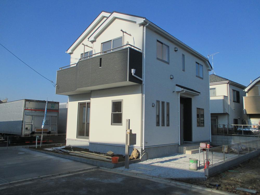 Local appearance photo. Local (12 May 2013) shooting ◇ ■ ◇ Corporation housing market ◇ ■ ◇