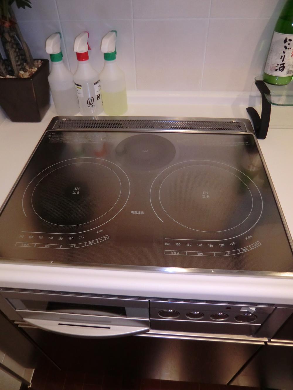 Kitchen. Room (August 2011) shooting