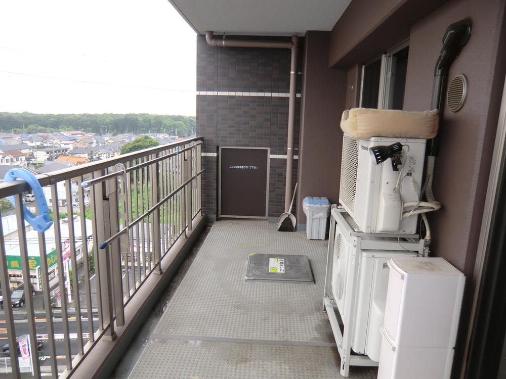 Balcony. Local (August 2011) shooting