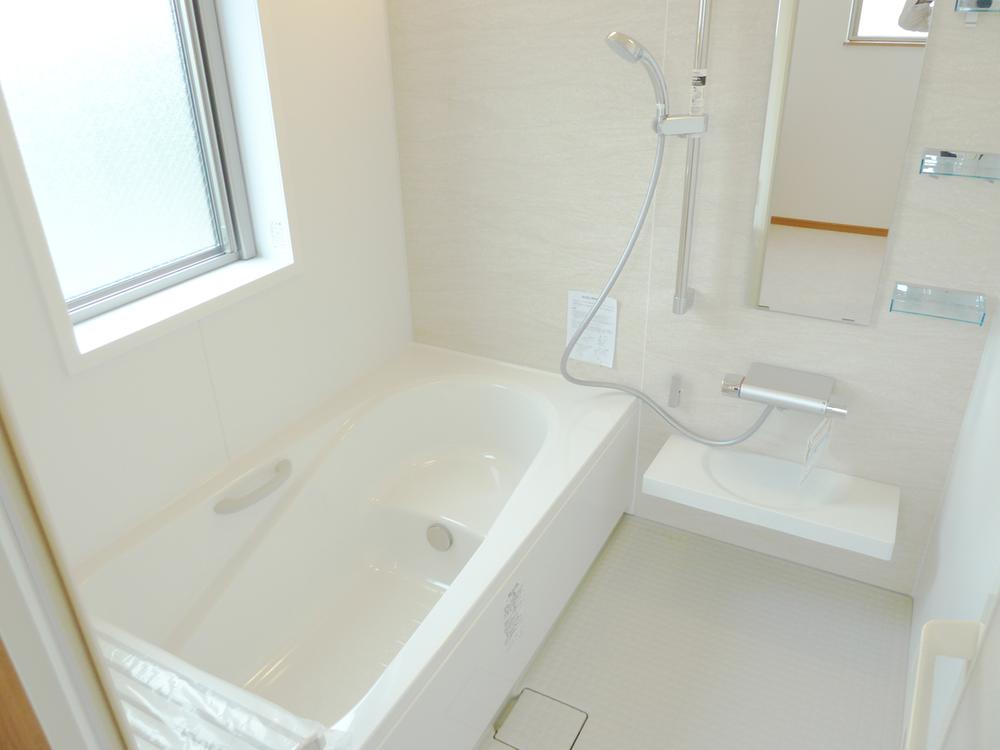 Bathroom. ◆ Spacious bathroom of 1 pyeong size