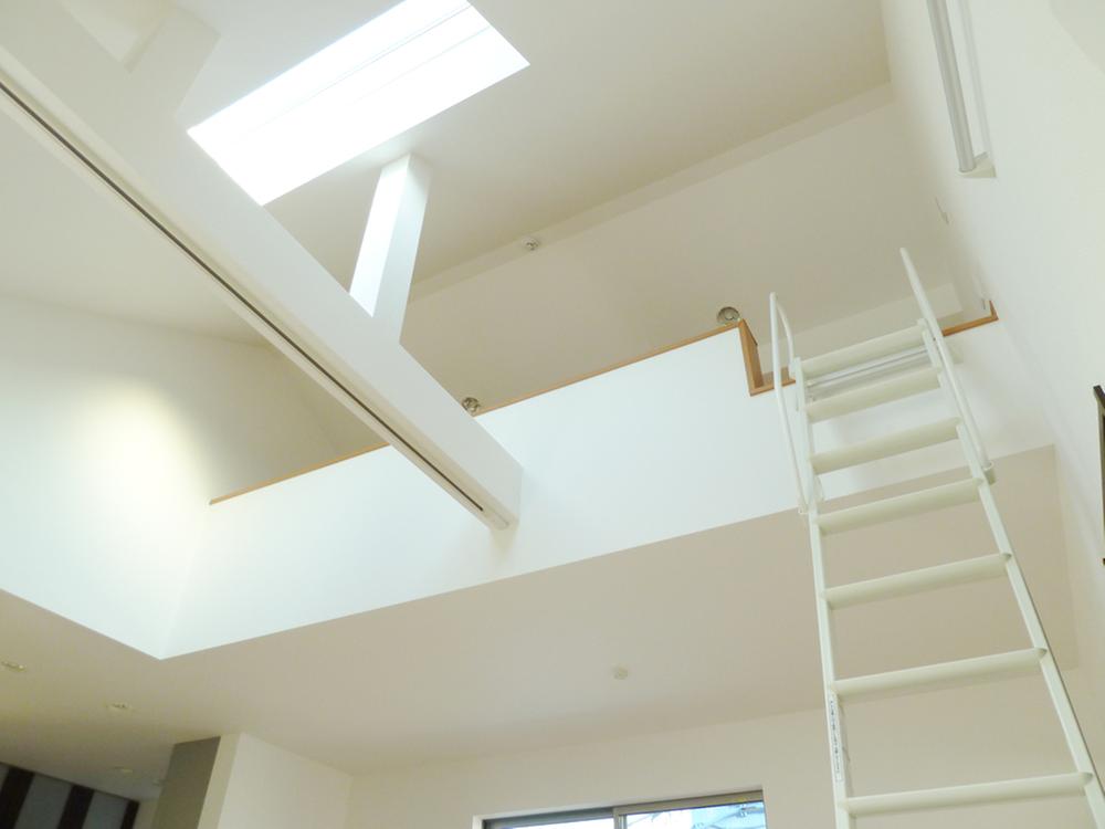 Receipt. Room (August 2013) Shooting