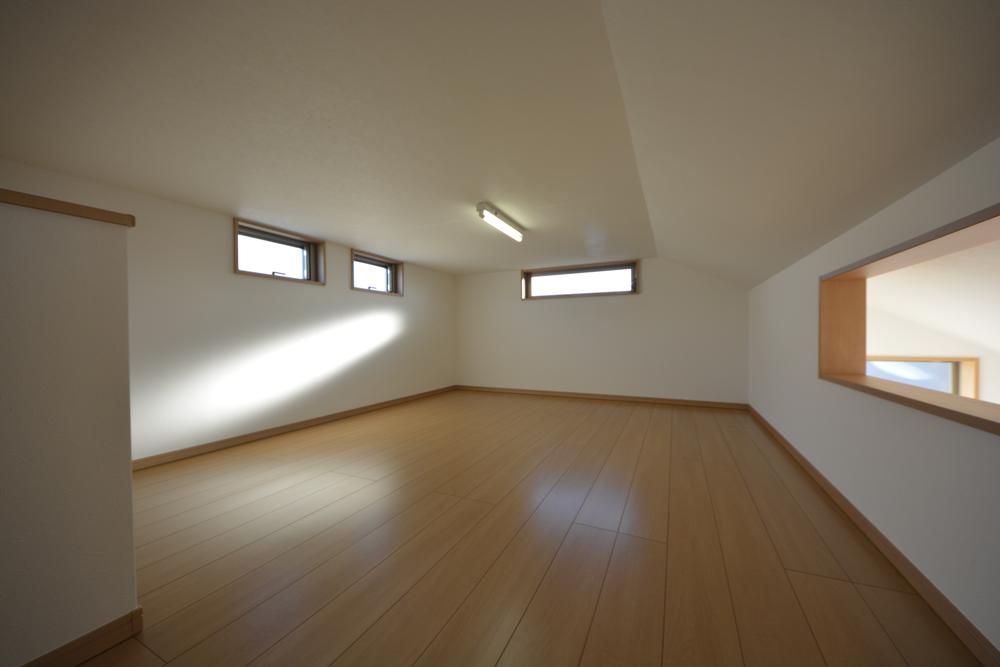 Receipt. Loft there are 8 quires of space