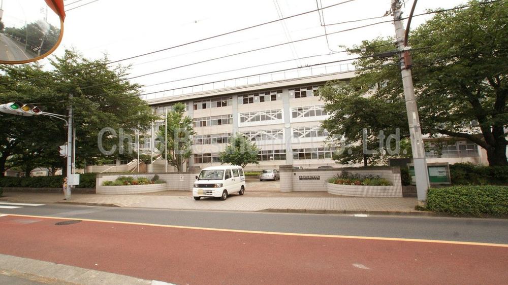 Junior high school. 300m to Musashino Municipal fourth junior high school