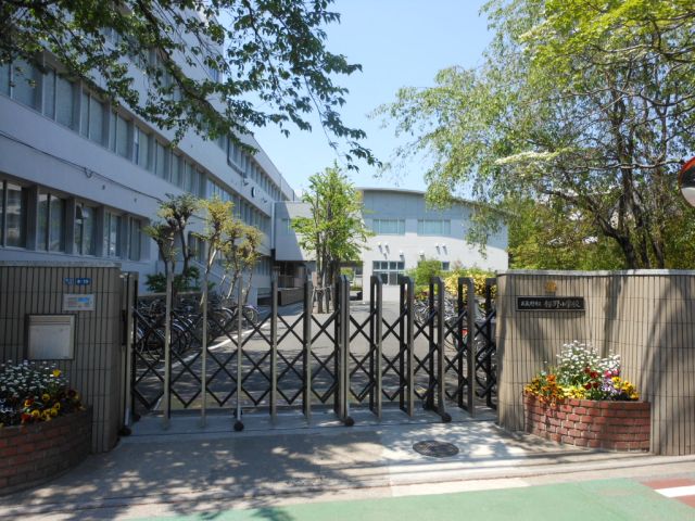 Primary school. Municipal Sakurano up to elementary school (elementary school) 1100m