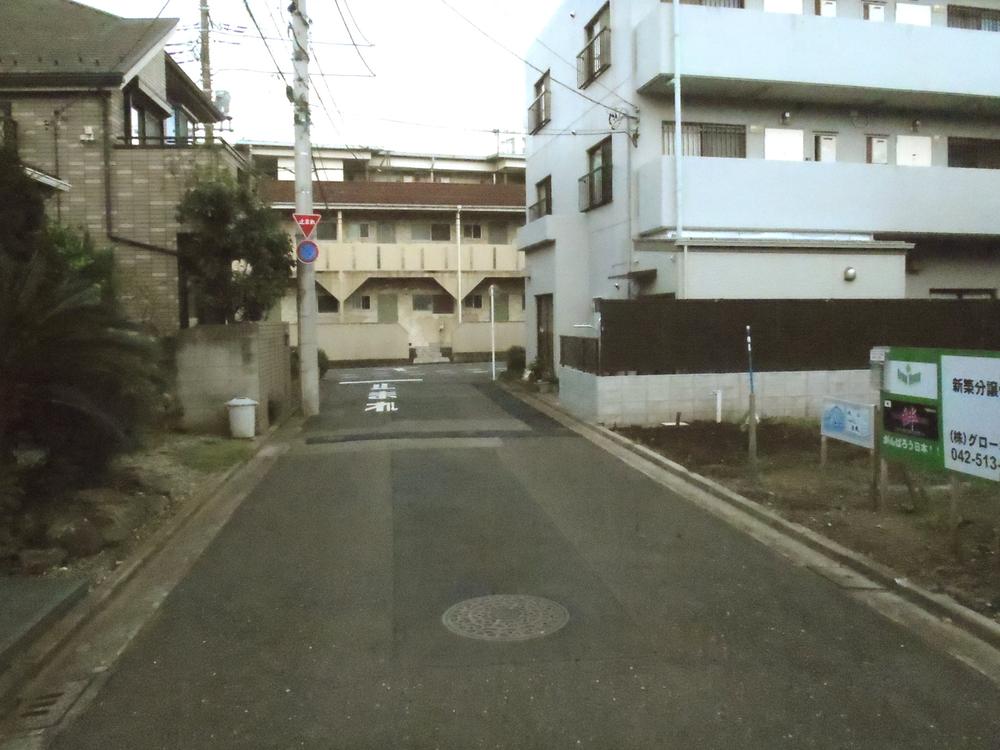 Local photos, including front road. Local (11 May 2013) Shooting