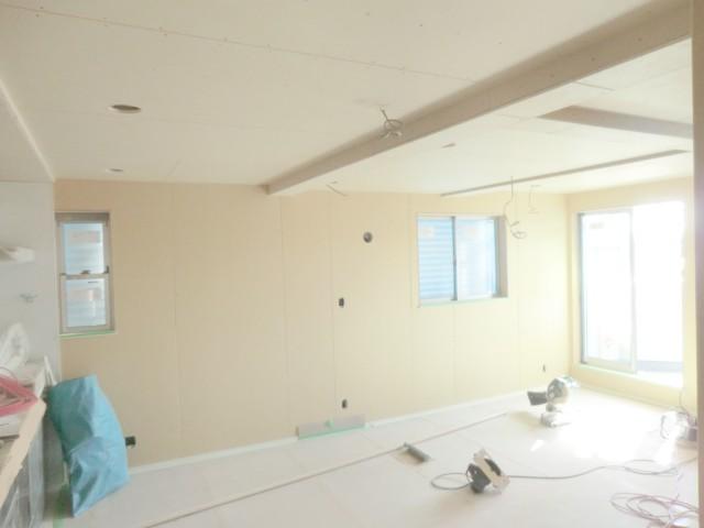 Living. Chamber during construction