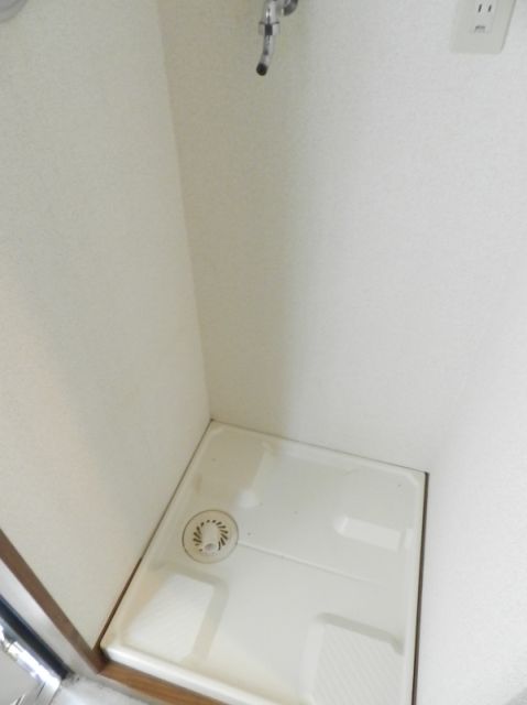 Other room space. Indoor Laundry Storage