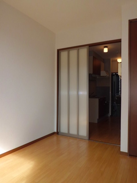 Living and room.  ☆ Easy-to-use door of the sliding door ☆ 