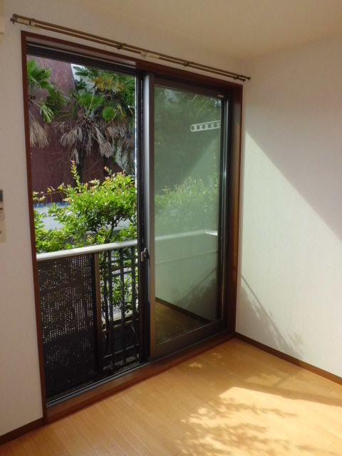 Living and room.  ☆ Jose also futon ☆ 