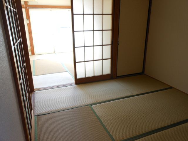 Living and room. 4.5 Pledge of rooms