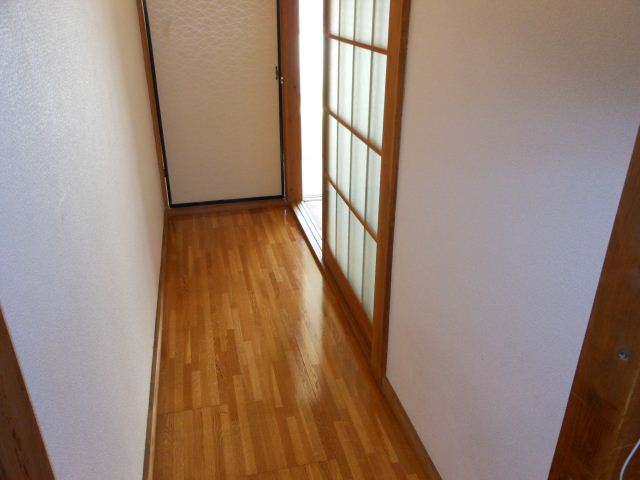 Other room space. Corridor