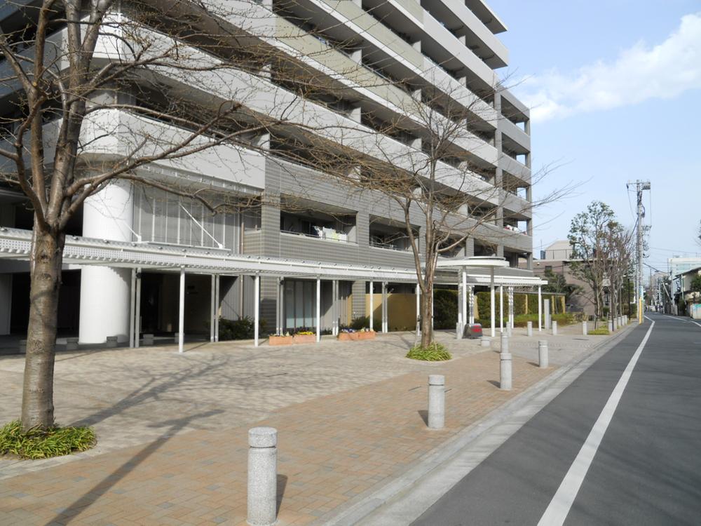 Local appearance photo