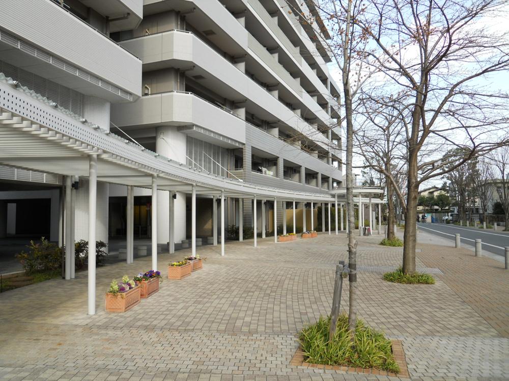 Local appearance photo