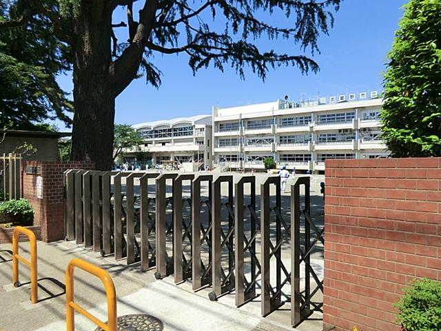 Primary school. 566m to Musashino Municipal fifth elementary school