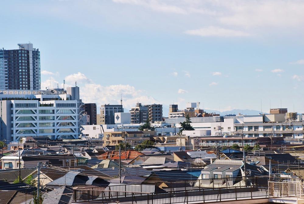 View photos from the dwelling unit. Indoor (12 May 2013) Shooting