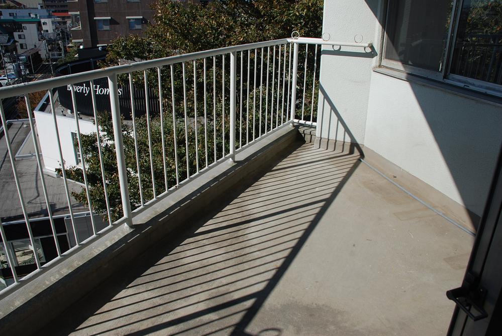 Balcony. Indoor (12 May 2013) Shooting