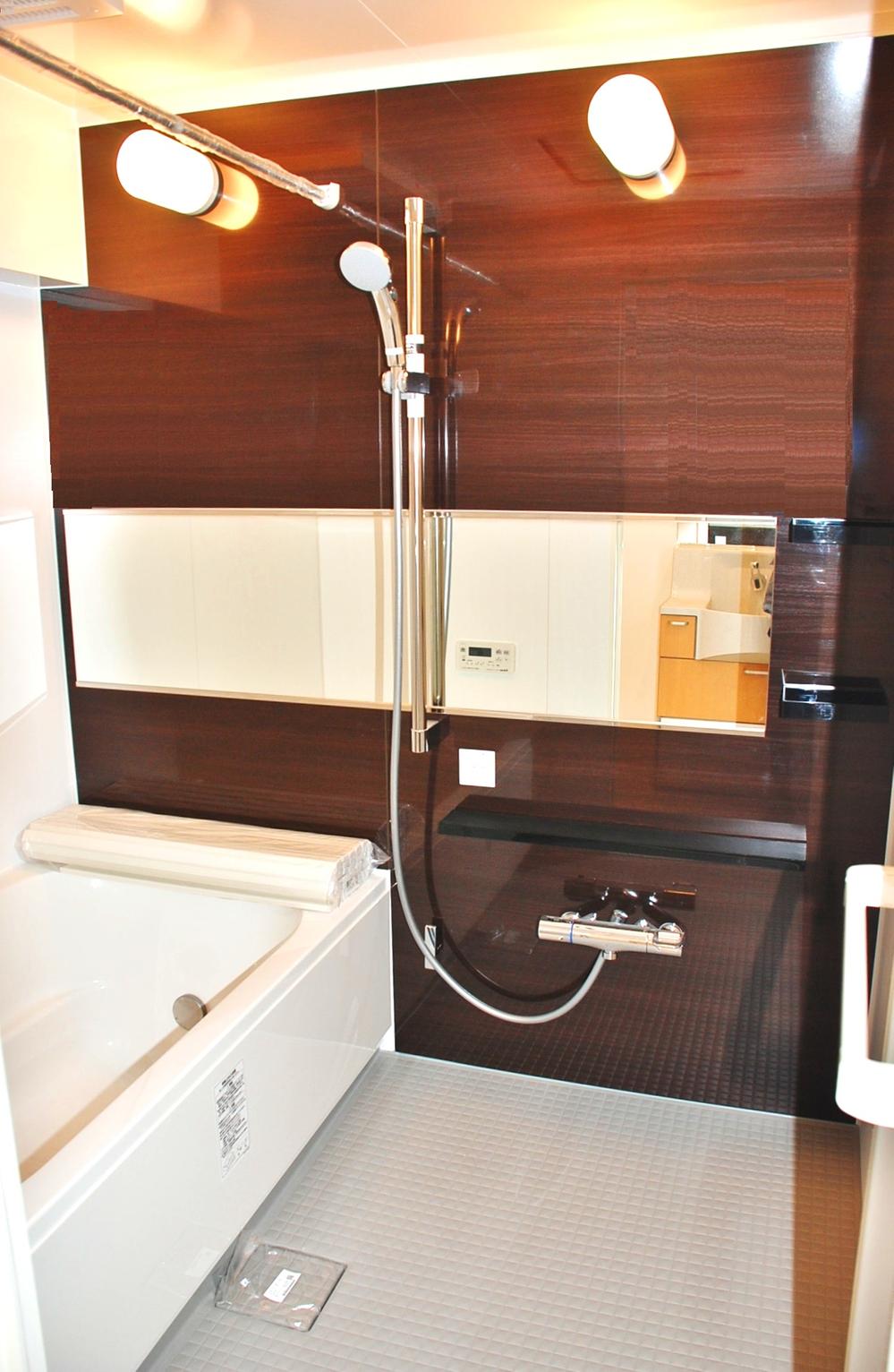 Bathroom. Indoor (12 May 2013) Shooting Bathroom dryer with heating