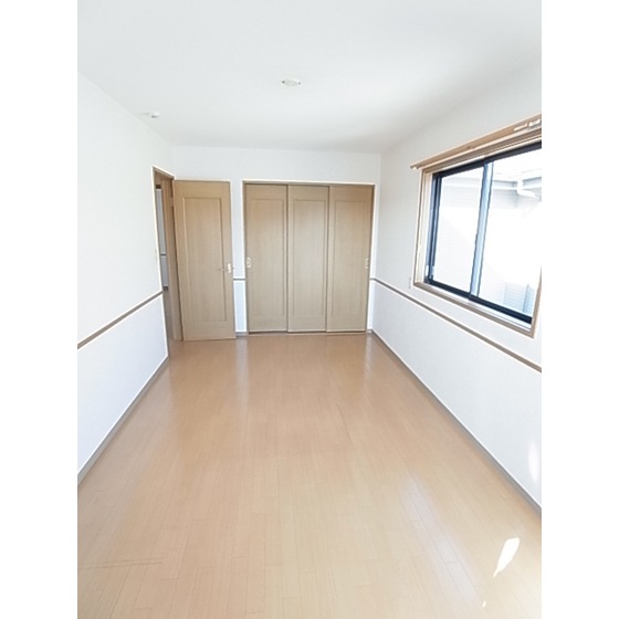 Living and room. A thing of the B-1