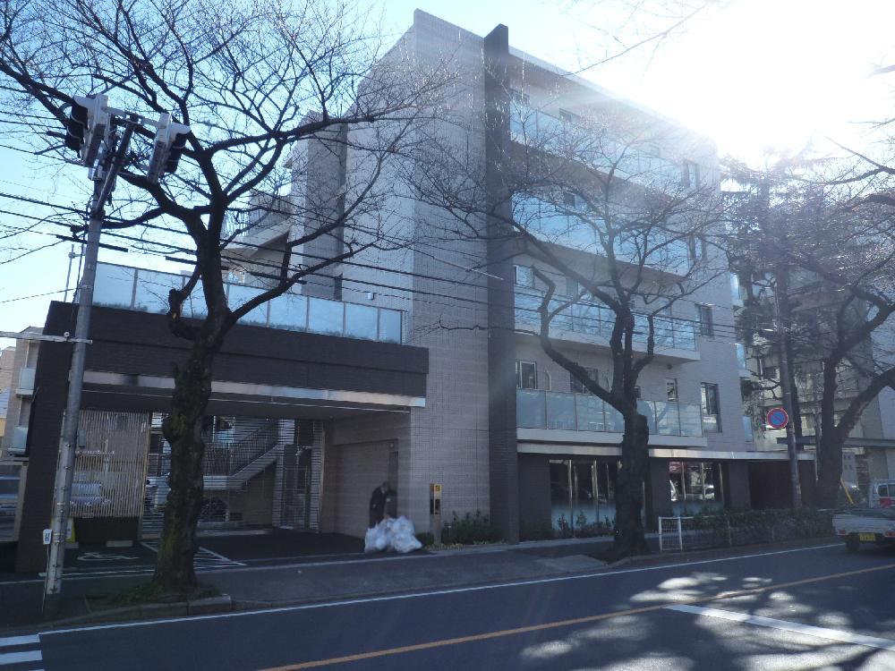 Local appearance photo. Local (12 May 2013) Shooting