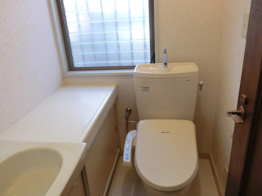 Toilet. 1st floor