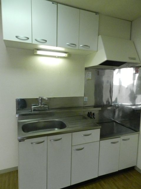 Kitchen. Two-burner gas stove installation Allowed